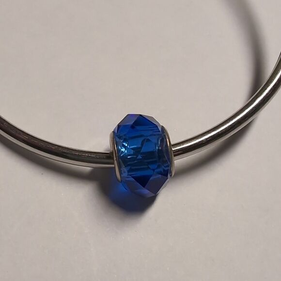 Silver and Blue Faceted Glass Charm for‎ Pandora Style Bracelet - Picture 1 of 2